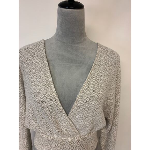 Urban Outfitters Sweater Cropped Tan Open Knit Dolman Boho Soft Fuzzy Size M - Picture 2 of 10